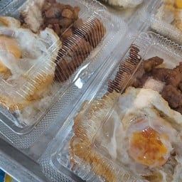 พรกับข้าว(ตลาดร่วมใจ ปตท.)