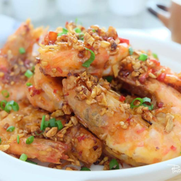 กุ้งคั่วพริกเกลือราดข้าว