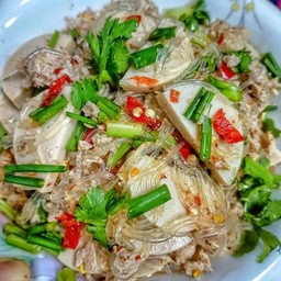 ยำหมูยอใส่วุ้นเส้น