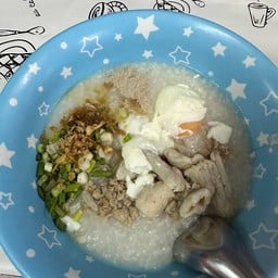 เฮียเฟริสท์ โจ๊กข้าวเตี๋ยว
