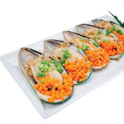 หอยแมลงภู่นิวซีแลนด์ผัดเนยโรยกระเทียม