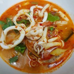 ต้มยำทะเลน้ำใส