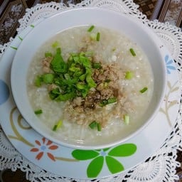 ครัวคุณณุช ข้าวต้มและโจ๊ก ลำพูน ริมปิง