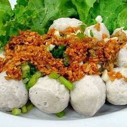 ลูกชิ้นลวกจิ้ม