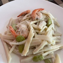 ต้มกะทิยอดมะพร้าวอ่อน