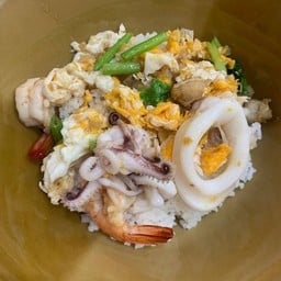 เจ้แต๋วข้าวแห้ง-ข้าวต้มปลาบ้านบึง สาขาแยกคีรี แยกคีรี