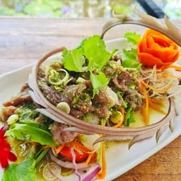 ยำเนื้อหอม