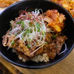 ข้าวหน้าเนื้อย่าง