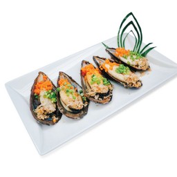 หอยแมลงภู่ชิลีผัดเนยโรยกระเทียม