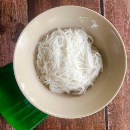 เส้นหมี่ขาวลวก