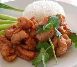 ข้าวหมูทอดน้ำปลา