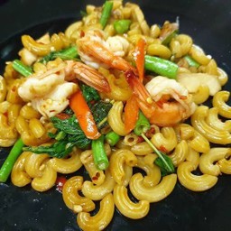 มักกะโรนีผัดกะเพราทะเล