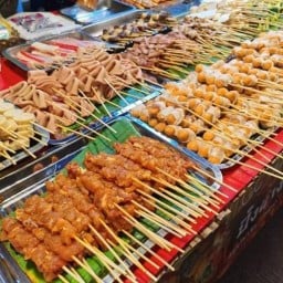ห่อหมกทะเลย่าง จ.ประจวบฯ ตลาดไนท์บาร์ซ่า
