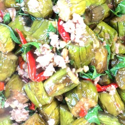 ผัดมะเขือยาว