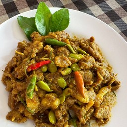 ผัดเผ็ดหมูลูกเหรียง