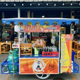 ชาชัก ต้าวซี่ผู้ชายขายน้ำ ตลาดอุดมรัตน์