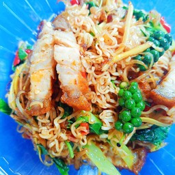 ผัดมาม่าขี้เมา