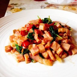 ข้าวกะเพราแฮม