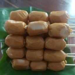 ยัยน้อย ทอดแหลก ตลาดครอบครัว