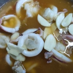 ปลาหมึกไข่นึ่งมะนาว