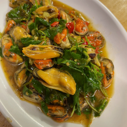 กะเพราหอยแมลงภู่