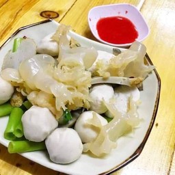 ลวกจิ้มลูกชิ้นรวม