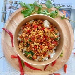 กะเพราไก่สับ (ราดข้าว)