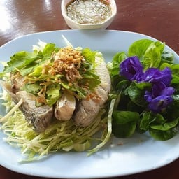 เนื้อปลากระพงลวกจิ้ม