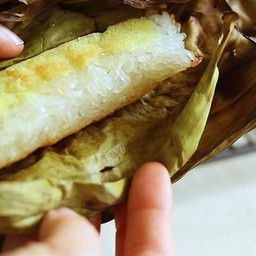 ข้วเหนียวปิ้งไส้กล้วย