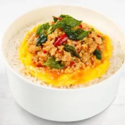 ข้าวราดผัดกระเพรา