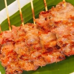 หมูปิ้งคุณน้อย(หอพักยายปานหลังลภาวัล12) หมูปิ้งคุณน้อยสาขา2(หอพักยายปาน)
