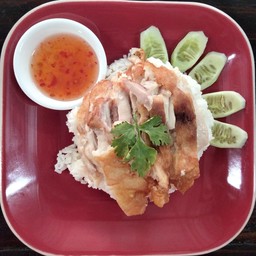 แอ๋มก๋วยเตี๋ยวเรือ หน้าโรงเรียนบอสโกพิทักษ์