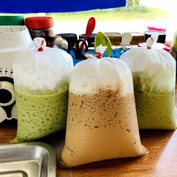 กาแฟโบราณ ขนมปังปิ้ง& ลูกชิ้นปิ้ง by พู่ (สามควายเผือก-ธรรมศาลา)