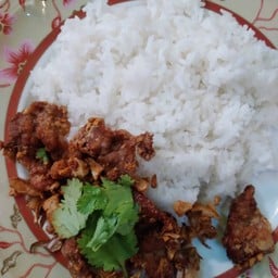 หมูทอดกระเทียม ราดข้าว