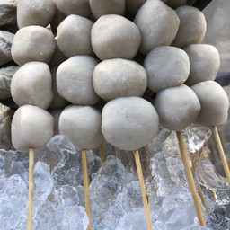 ลูกชิ้นปลาล็อบบี้