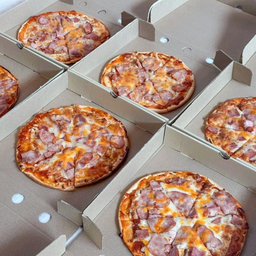 พิซซ่า แฮม แอนด์ เบค่อน