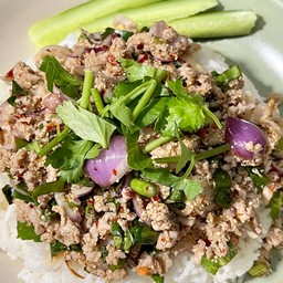 ลาบหมูราดข้าว