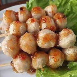 ลูกชิ้นปิ้งแม่ใหญ่