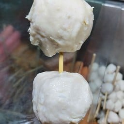 โปเต้ลูกชิ้นทอด