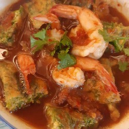 แกงส้มชะอมกุ้ง