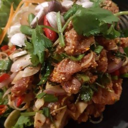 ก้อยหมูดิบ
