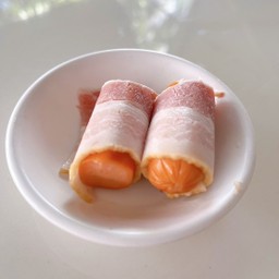 ไส้กรอกพันเบคอน