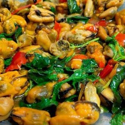 ยำมหานัวร์ X ครัวลุงหมี