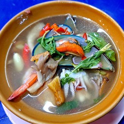 ต้มยำโป๊ะแตก