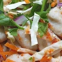 ยำลูกชิ้นปลา