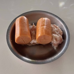 หมูหน้าไส้กรอก