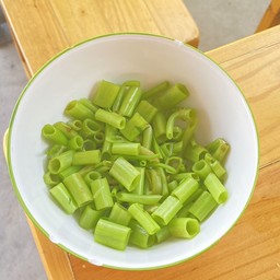 ผักบุ้งลวก