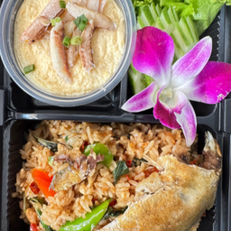 ข้าวผัดกระเพราปลาทูคลุกข้าว+ไข่ตุ๋นปู