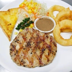 สเต็กหมูพริกไทยดำ