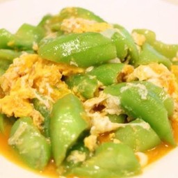 บวบผัดไข่